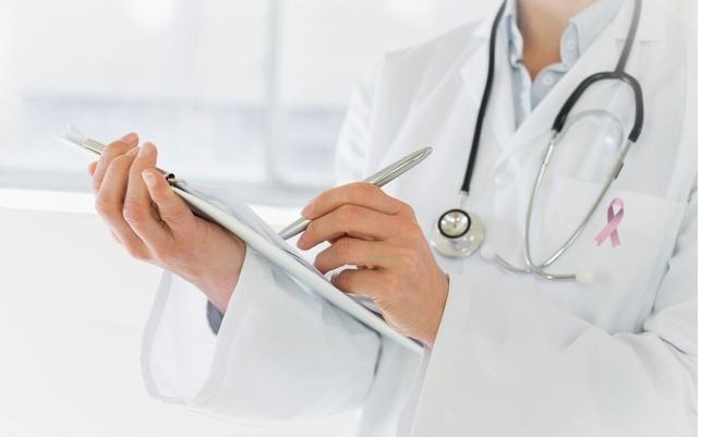 方药|中医认为更年期的根本病机为肾虚所致,如何调养医生告诉你