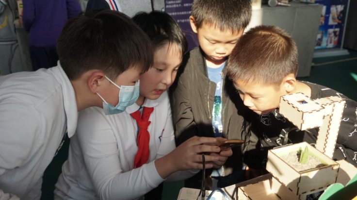 智能|萧山这3名小学生厉害了，设计出一款“智能雨棚”！