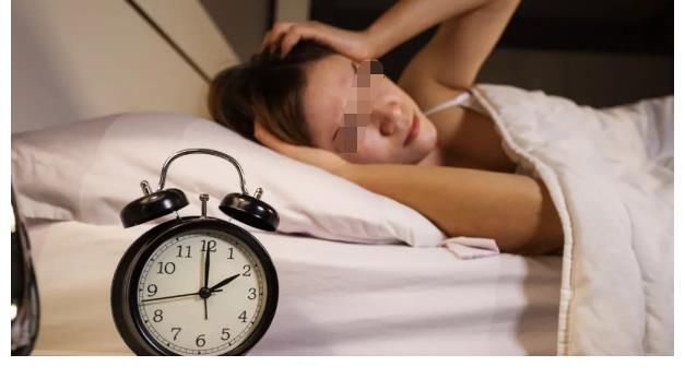 凌晨|失眠睡不着，身体有5“异常”若全中，身体器官濒临“报废”