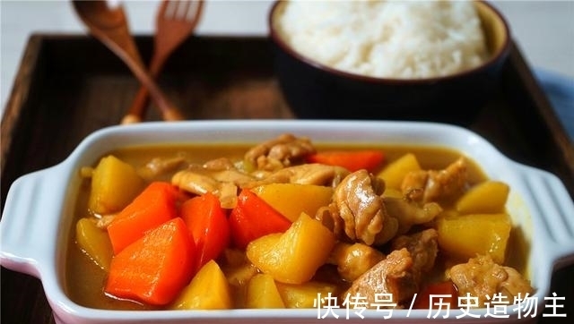 口感|一家三口的咖喱菜,咖喱块放多少口感最佳?这道食谱最实用诠释