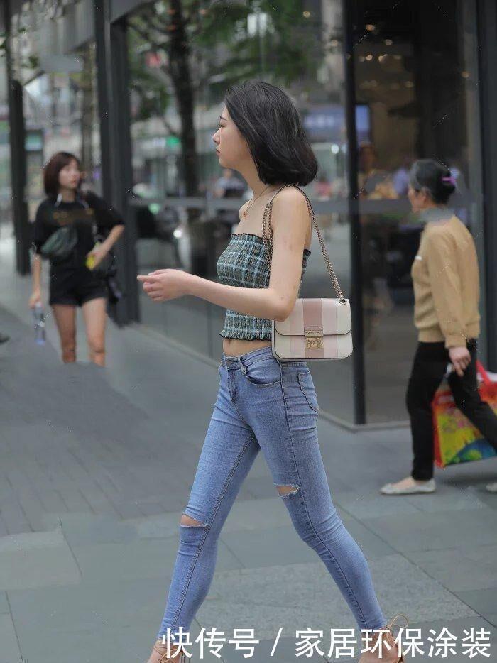 喇叭裤 身材扁平不适合“喇叭裤”?考虑的没错,却忽视了关键一点!