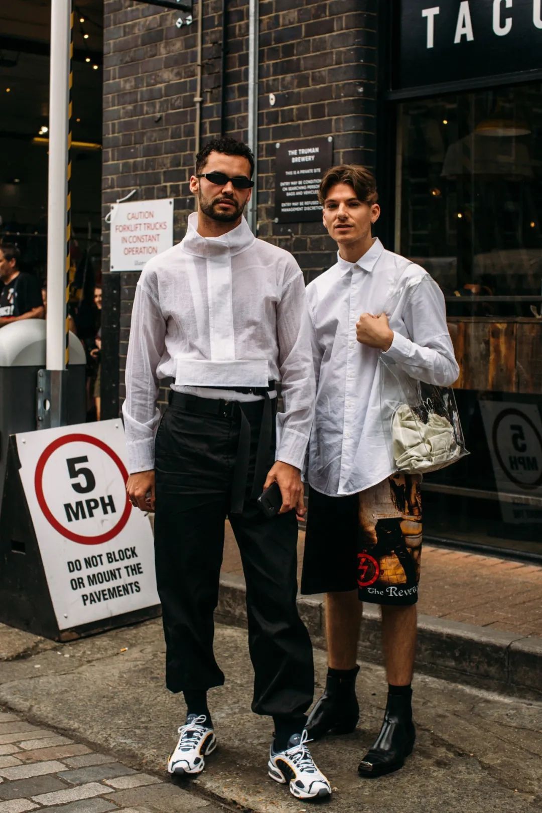 印花|怎么没有一个男人敢穿花短裤？