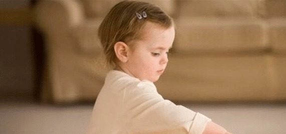 玩具|李玫瑾:家里再穷这4样东西也不能“断太早”,会影响孩子发育