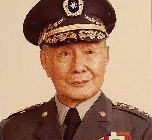 患癌|他两次对老蒋背后捅刀子,对患癌妻子不离不弃,官至上将活97岁