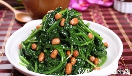 菠菜能不能与豆腐同食？能，但有一步骤很重要，吃错了易得结石