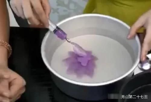 下手|居然能把冰粉做得这么美,看着都舍不得下手破坏,是大神无疑了