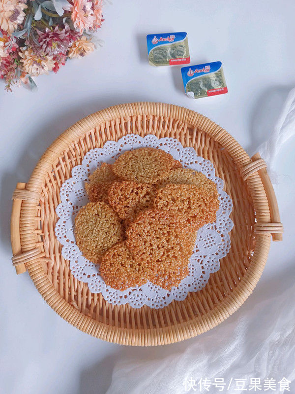 白芝麻|#一口新年味，全家享佳味#蕾丝瓦片