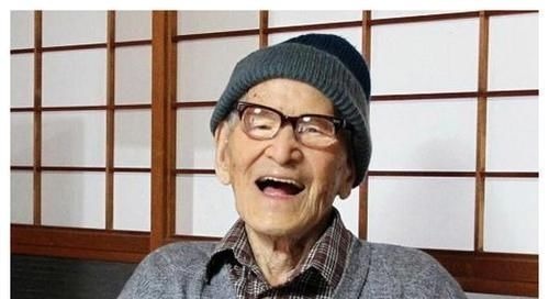 常备|百岁老人的长寿秘诀：想要健康长寿不生病，餐桌上常备这2种食物