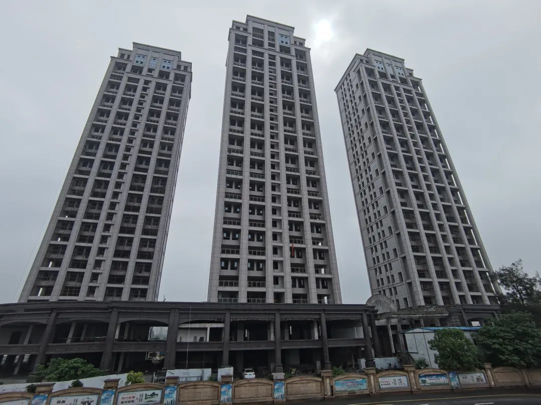 痛感|披荆斩“烂”③丨如果烂尾有痛感，住宅才是最戳心的利刃