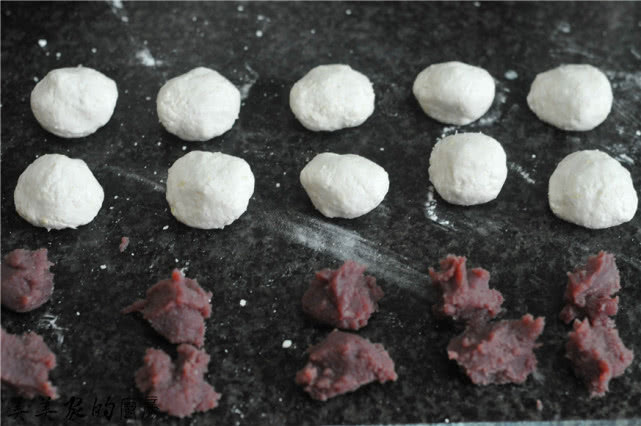 入秋了,儿子天天就馋它,平底锅一烙10分钟上桌,解馋又顶饱!