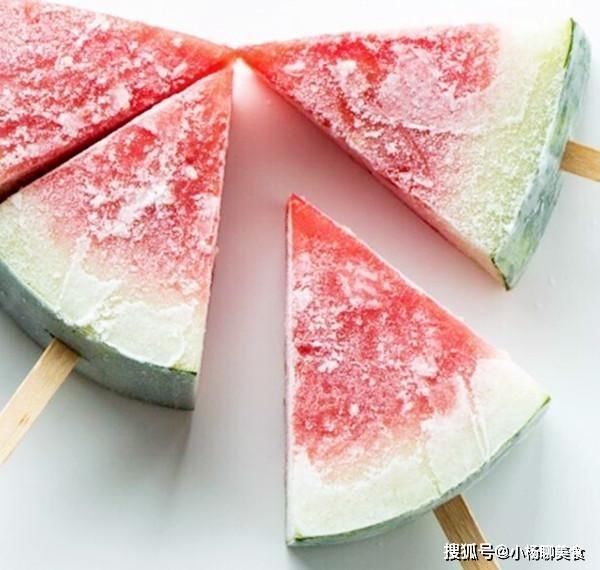 吃起来|夏天“水果”皆可冻，冰冻后更好吃的4种水果，第4种像吃奶油雪糕