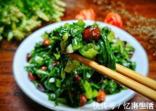 辣椒油|花生米和它是绝配，简单拌一拌，美味下饭，营养极高，不懂太可惜