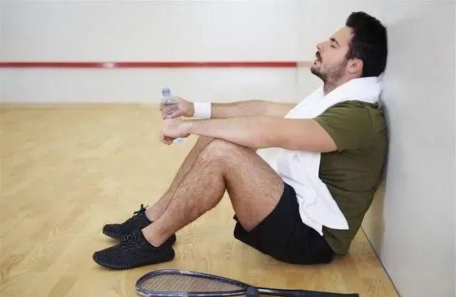 睡眠质量|经常凌晨三、四点自然醒?除了失眠,这4个因素,别置之不理