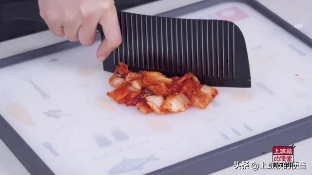  饭团|超省事“懒人焖饭”，米饭粒粒入味，小孩都不挑食了