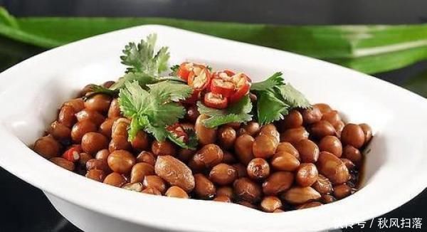 黑豆|花生和它一起吃,胜过“阿司匹林”,清洁血管防血栓,血压悄悄降