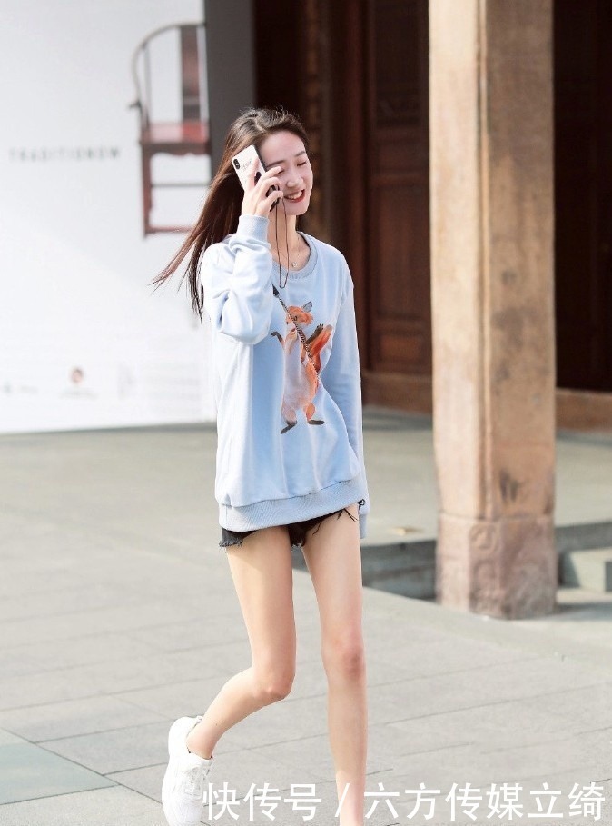 时尚|长发飘飘的美女,短裤和包臀裙的时尚混搭,也能这么美