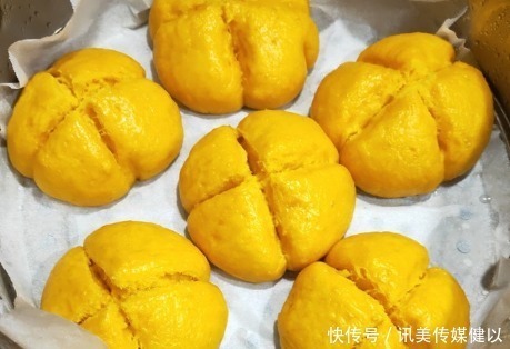 南瓜|做南瓜馒头时,注意3个小细节,出锅馒头个个松软,又不失嚼劲