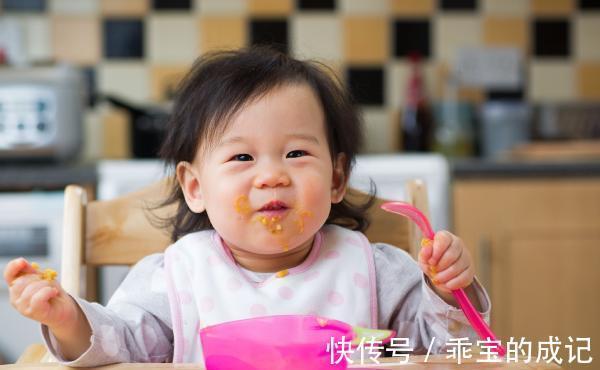 补充蛋白质|7月是孩子生长发育好时节,宝妈制作辅食要注意:有些食物不可吃
