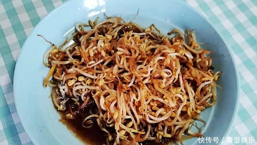 晒姐家年夜饭,十全十美10道菜,外加4道素菜,看到最后我服了