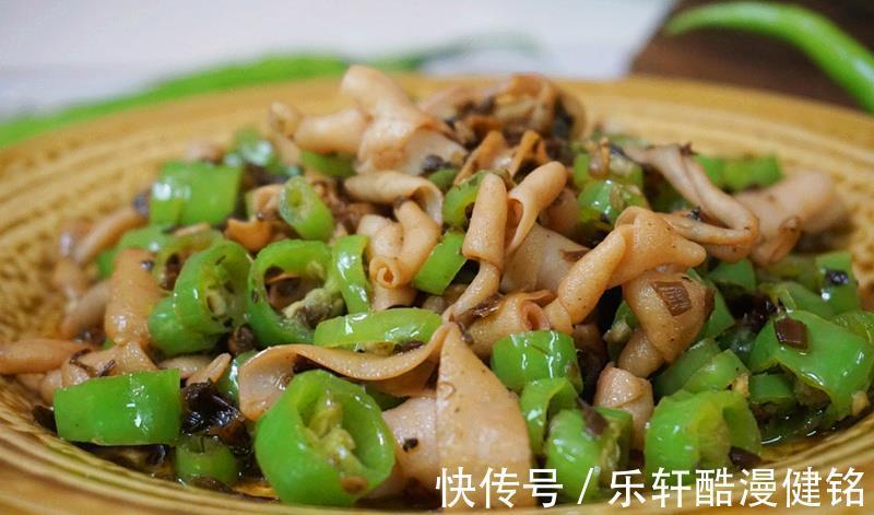 快手|辣炒碎米芽鹅肠,鲜嫩爽脆,快手简单,每一口都是味蕾的享受
