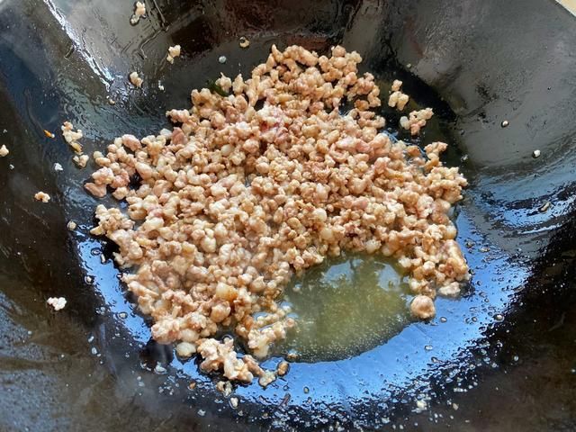 家中自制万能酱,秘制配方,20分钟搞定,拌面卷饼夹馒头吃啥都香