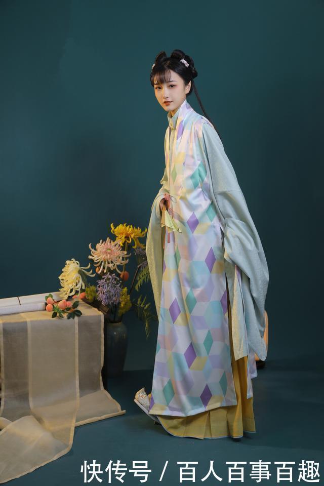 明制汉服|秋天该选什么形制的汉服选这4套“明制”准没错,优雅又华丽