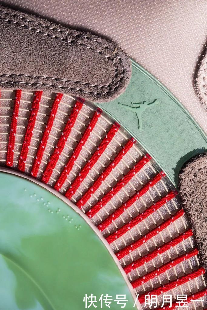 air 永远滴神!兵马俑 AJ 套装上脚太帅了!冠希刚晒出隐藏玩法!