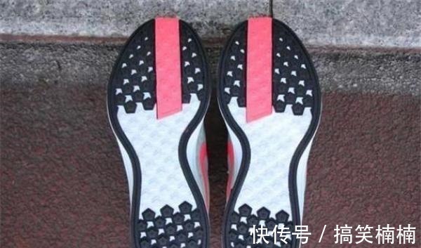 亚瑟士 目前性价比超高的3款跑鞋,软弹缓震,入门级首选!