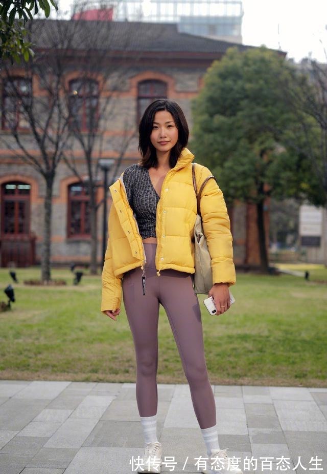 骑士靴 突然火起来了一种穿法短上衣+体操裤,显瘦又时髦,关键还实用!