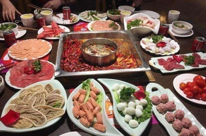 b為何陳赫鄭愷開的火鍋店熱火朝天，baby開的店卻無人問津太現(xiàn)實