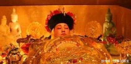 孙殿英盗墓,他用所获珍宝都干了这样一件事!