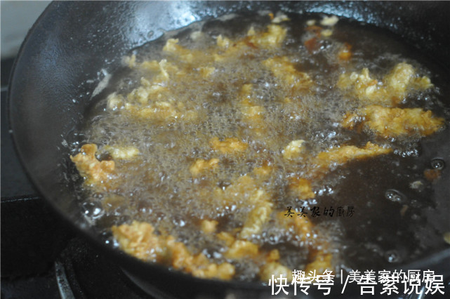 面糊|鸡胸肉的神仙吃法,外焦里嫩超酥香,每次做一盘,根本不够吃