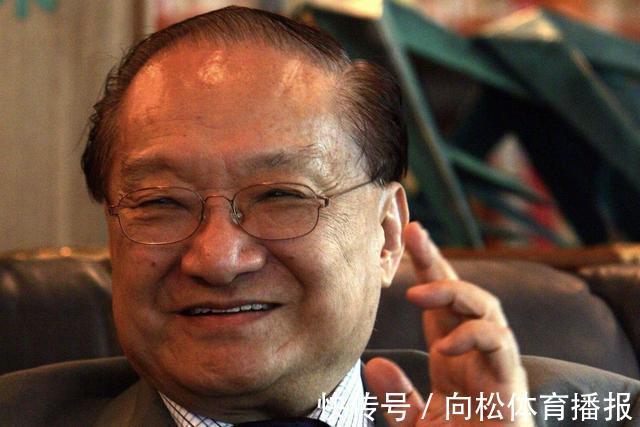 金庸&假冒金庸梁羽生的2本武侠小说,当年看得津津有味,如今回忆满满