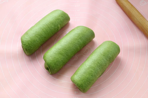 老少皆宜|抹茶和夏天是绝配，做成吐司清新甜美又好吃，营养早餐非他莫属！