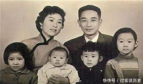 分居41年,她独自养2个孩子,再见时丈夫已娶妻生子,她转身离开