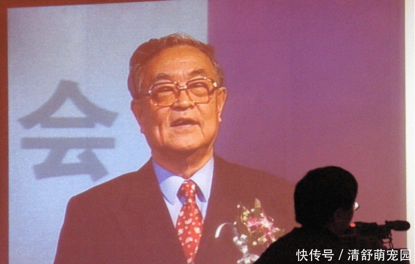 肝胆科|男人这2处疼痛,别再认为是累的了,或是癌细胞苏醒的预兆,尽早检查