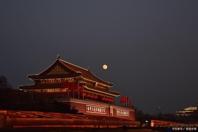 新月|诗词:不是梦中难寄物，只缘惟念有心人