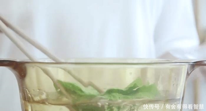 育儿|分享孩子爱吃的青菜山药糕,甜香软嫩,美味营养,不错的育儿辅食