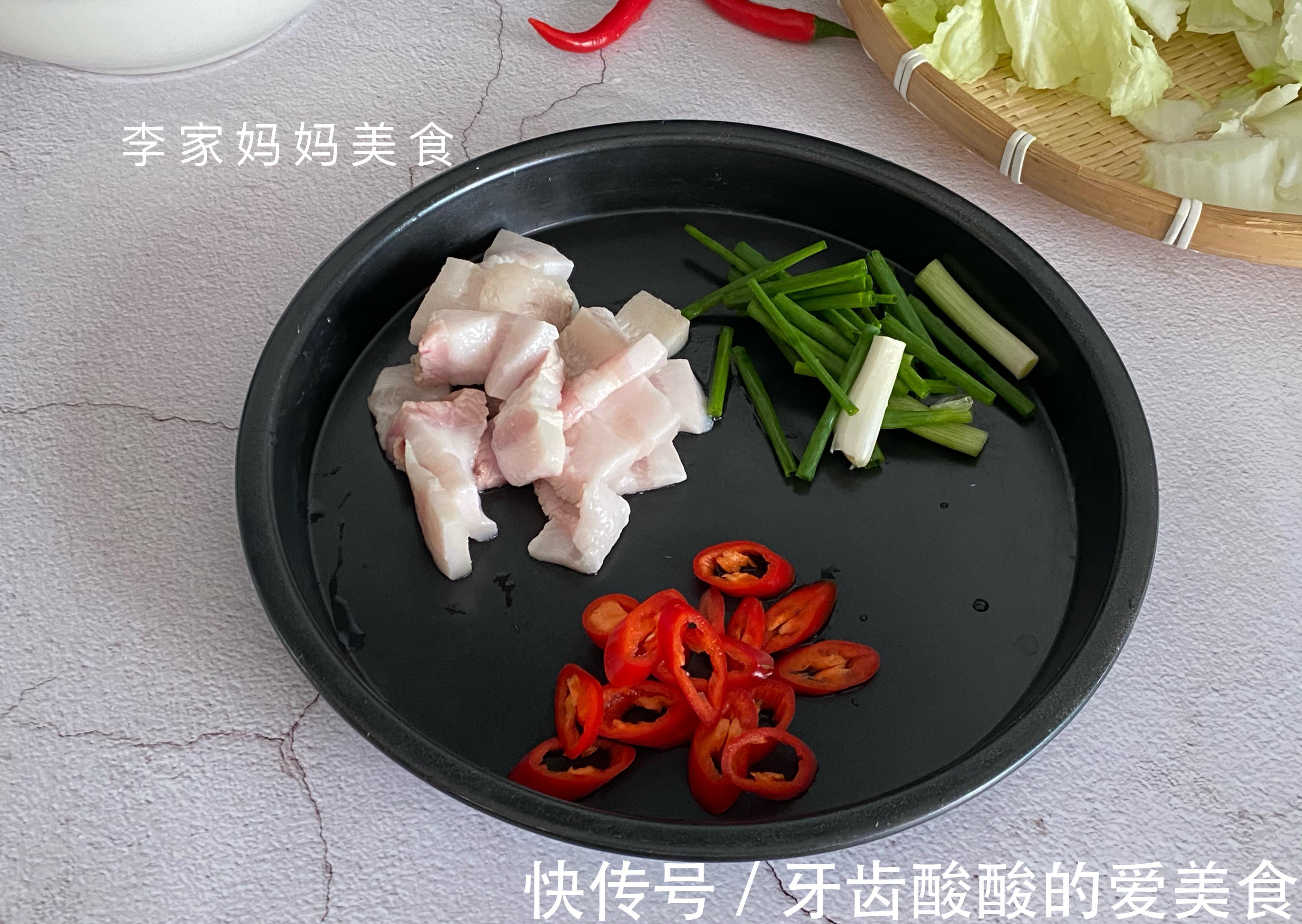 冬天寒冷又干燥，多给家人吃炖菜，营养滋润又去燥，简单好吃