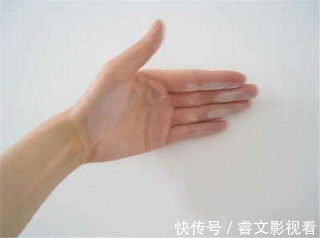 液态状|刮完腻子为啥还要刷乳胶漆?师傅这么说我才明白