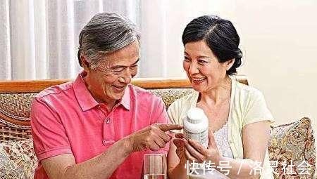 牛奶|老人总吃钙片补钙？与其花冤枉钱，不如吃几种“天然钙片”还美味