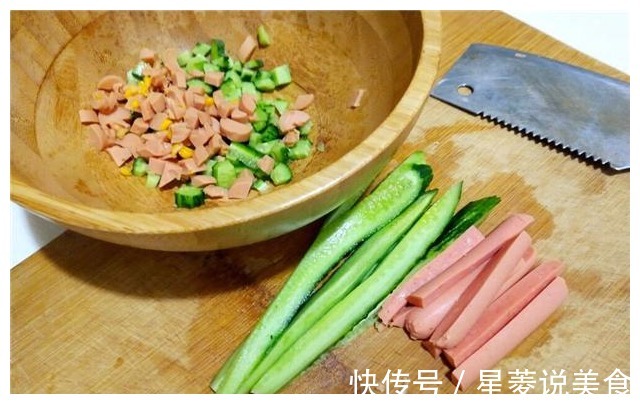 早餐顾不上吃吗这道懒人早餐饼很简单,有菜有鸡蛋,10分钟出