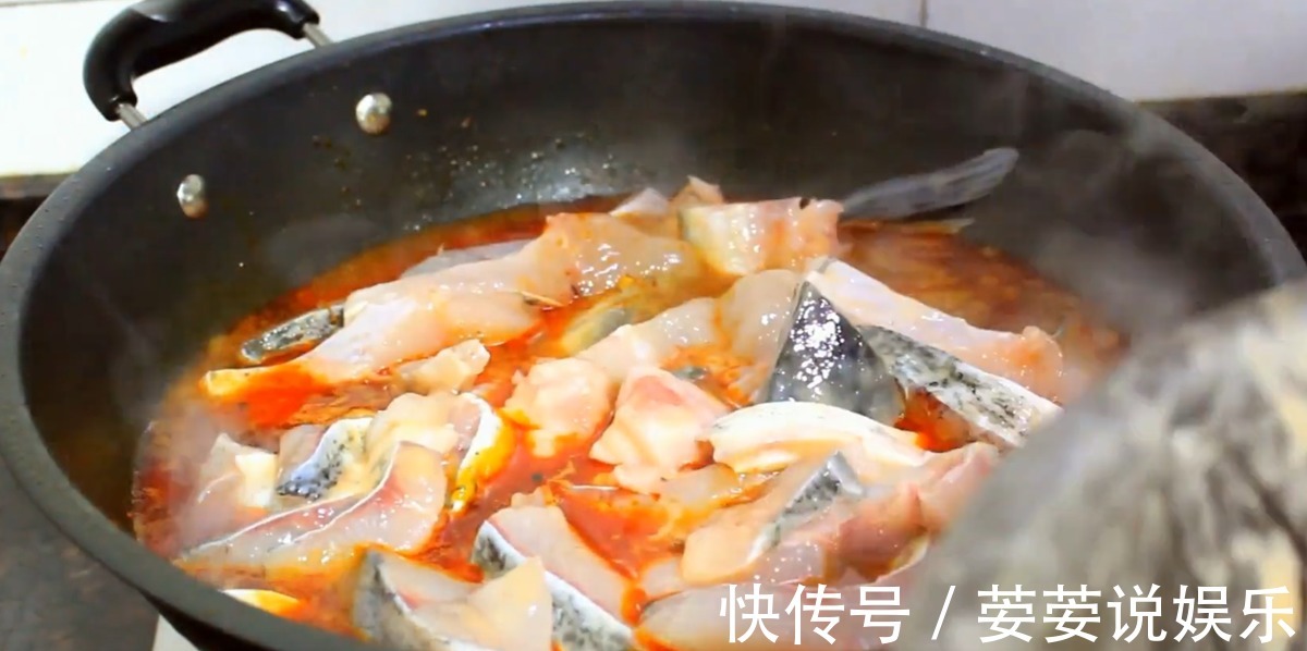大厨教你麻辣豆腐鱼家常做法,入口满嘴麻辣鲜香,一次4斤吃不够