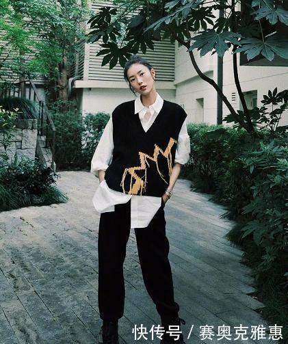 白色衬衫|初冬怎么穿才好看?借鉴时尚博主的“叠穿法则”,时髦保暖显气质