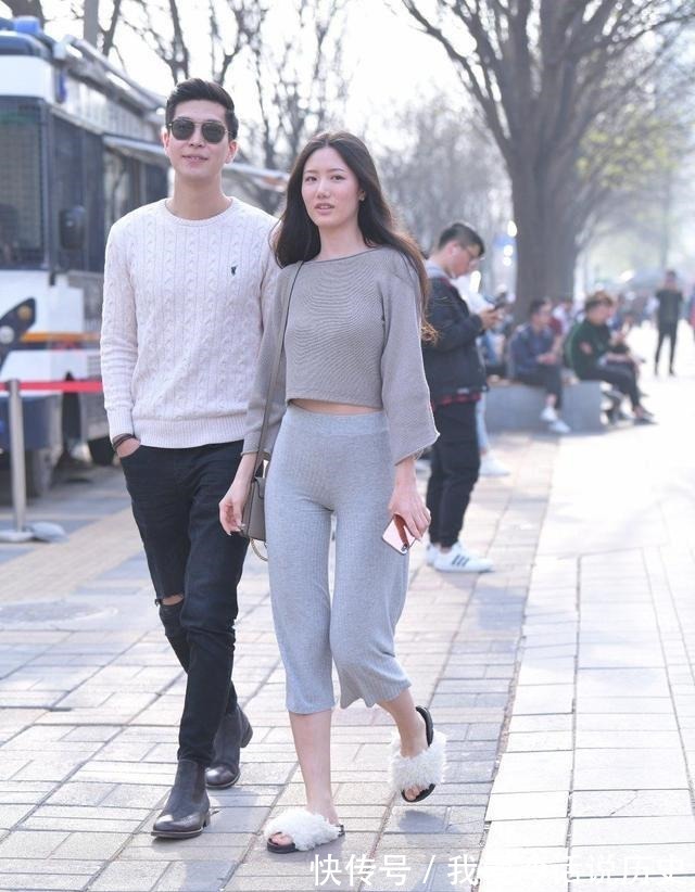 牛仔裤 低腰牛仔裤搭配灯笼裤,将怀旧之美衬托得淋漓尽致!