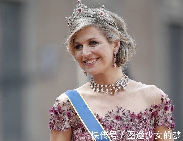 朱莉安娜 相比英国王室的珠宝，荷兰王室的珠宝也不容小觑！冠冕就来头不小