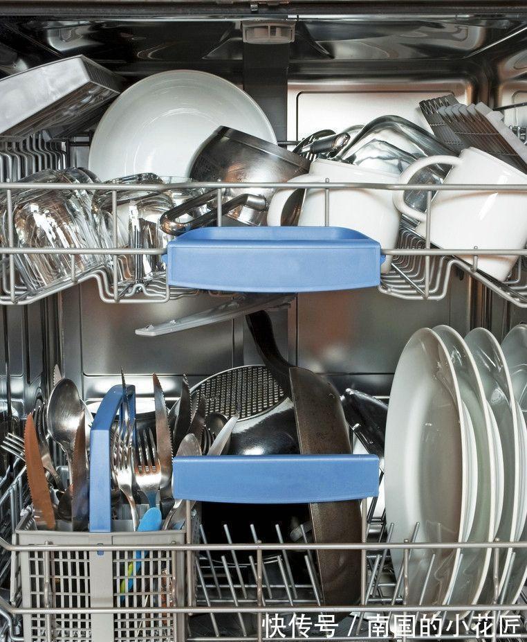 装修|厨房装修坚持最接地气的决定,丢掉鸡肋用品,现在用起来超顺手