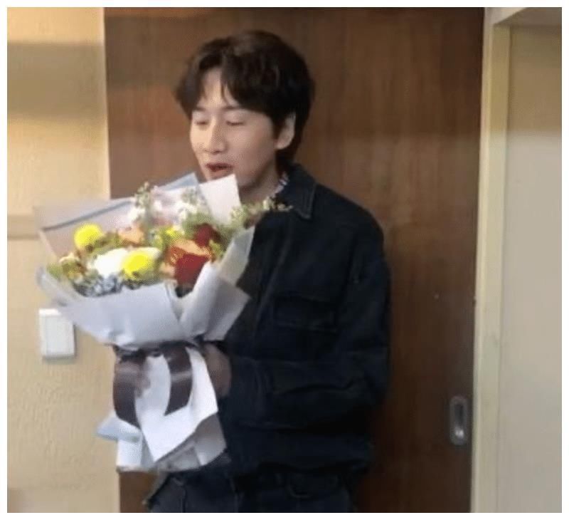 金鐘國|李光洙不跑了，1米92的長頸鹿受傷了，活了11年的綜藝節(jié)目真老了