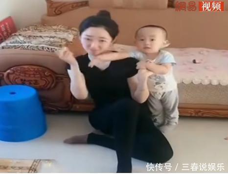 逗趣|有了弟弟,相差19岁的姐姐是这样逗他的,妈妈都看不下去了