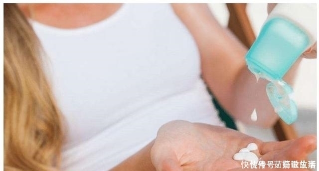 化妆师提醒防晒霜别直接涂脸上,否则皮肤越来越黑还粗糙